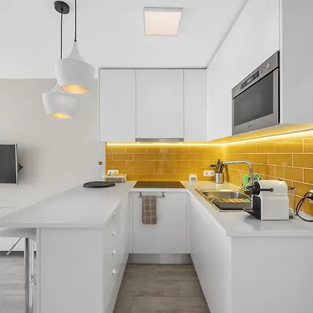 Silver Lux 1 - Center By Hd